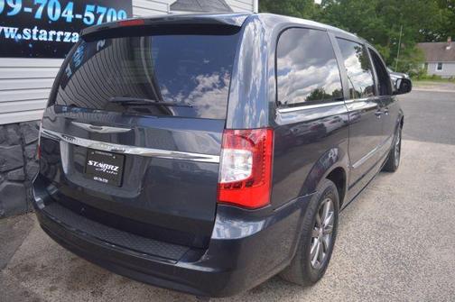 Black 2014 Chrysler Town & Country S