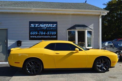 2017 Dodge Challenger SXT