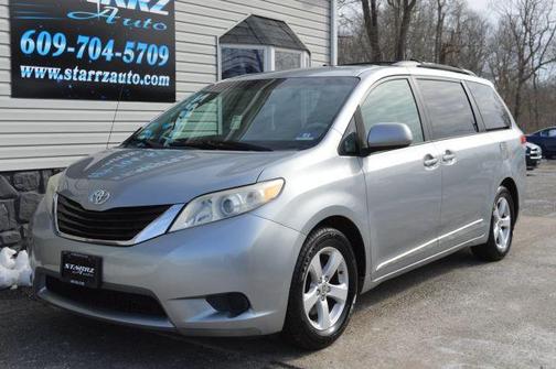 2011 Toyota Sienna LE