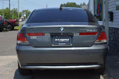 2005 BMW 745 i