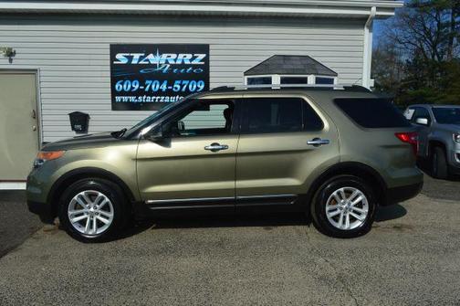 Green 2013 Ford Explorer XLT