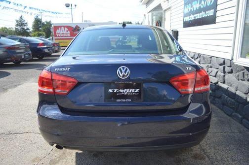 Blue 2015 Volkswagen Passat 1.8T Auto Wolfsburg Ed