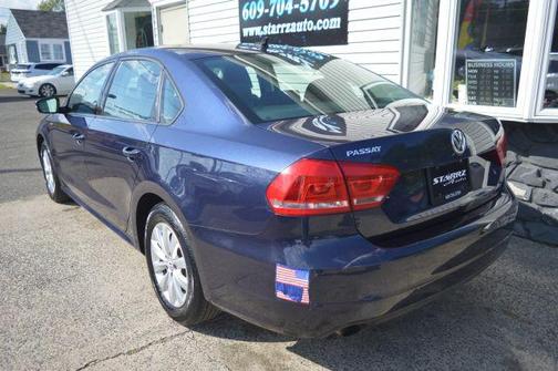 Blue 2015 Volkswagen Passat 1.8T Auto Wolfsburg Ed