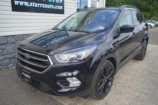 Black 2019 Ford Escape SE