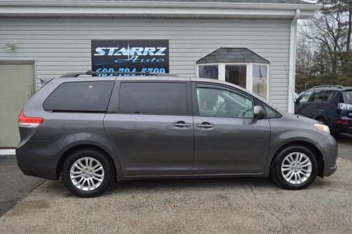 2011 Toyota Sienna XLE