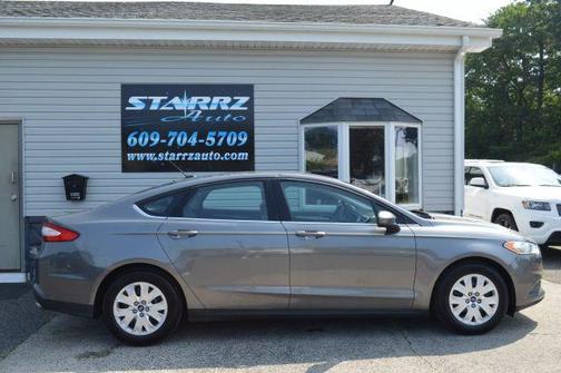 2013 Ford Fusion S