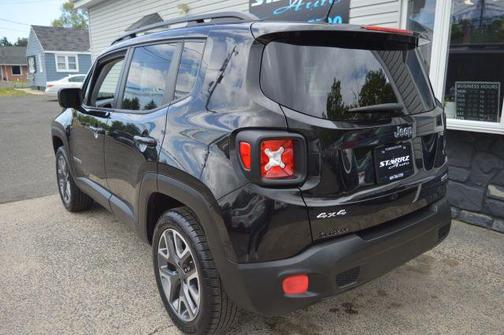 Black 2017 Jeep Renegade Latitude