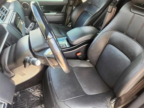 2022 Land Rover Range Rover P525 HSE Westminster