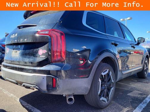 Ebony Black 2024 Kia Telluride S