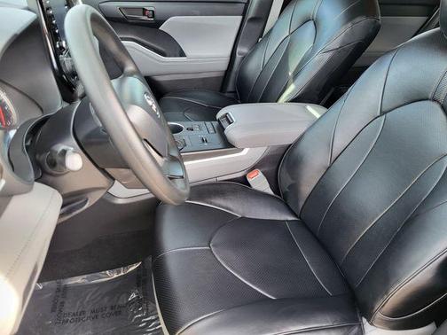 2022 Toyota Highlander L