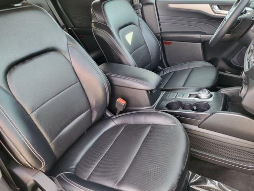 2022 Ford Escape PHEV SEL