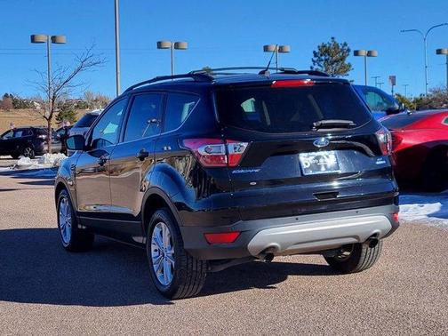 Photo 5 of 33 of 2017 Ford Escape SE
