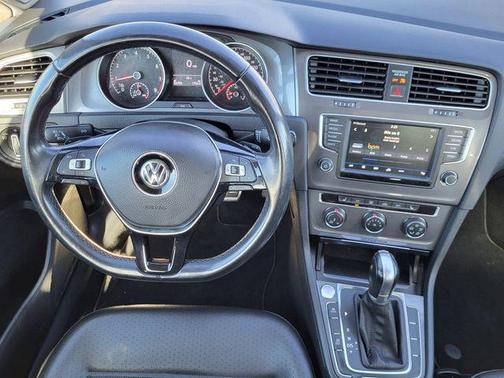 2017 Volkswagen Golf Alltrack TSI SE