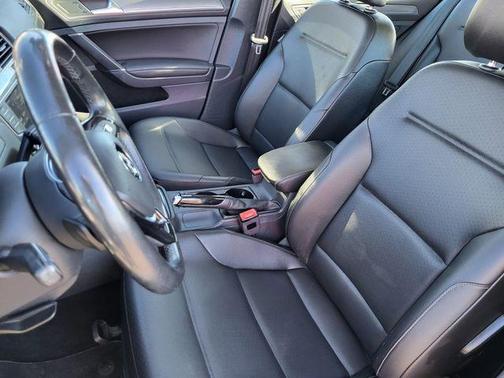 2017 Volkswagen Golf Alltrack TSI SE