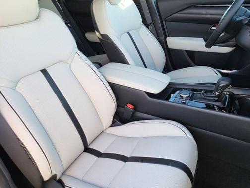 2026 Mazda CX-50 Premium