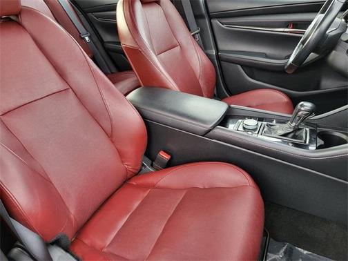 2023 Mazda Mazda3 2.5 S Carbon Edition