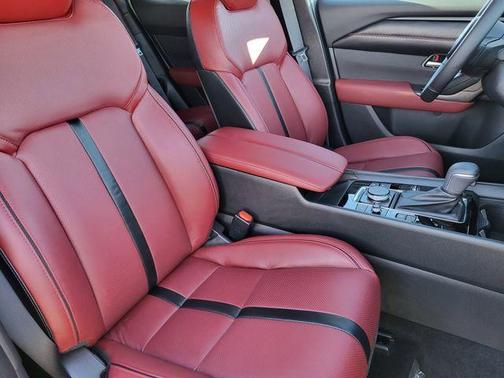 2026 Mazda CX-50 Premium Plus