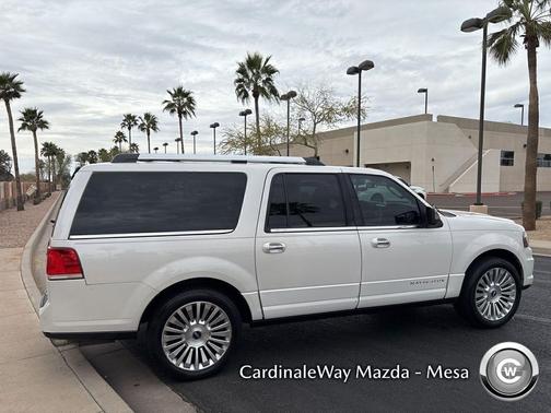 2015 Lincoln Navigator Base