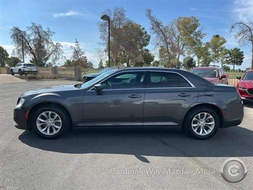 2020 Chrysler 300 Touring