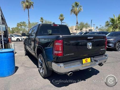 Diamond Black Crystal Pearlcoat 2019 RAM 1500 Limited