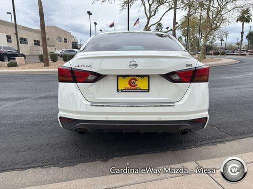 2022 Nissan Altima SR FWD