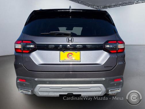 2023 Honda Pilot Touring 8-Passenger