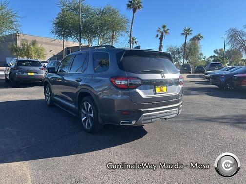 2023 Honda Pilot Touring 8-Passenger