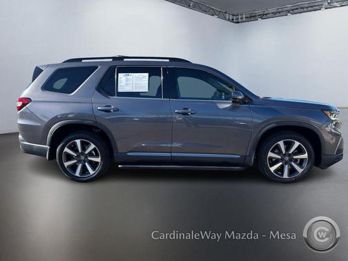 2023 Honda Pilot Touring 8-Passenger