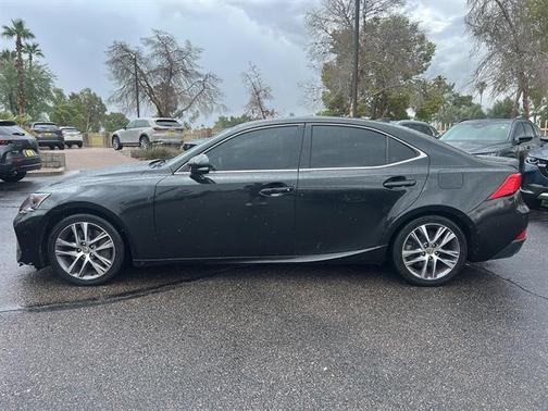 2018 Lexus IS 300 Base
