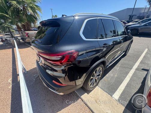 Black Sapphire Metallic 2022 BMW X5 sDrive40i