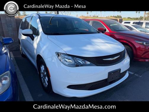 Bright White Clearcoat 2022 Chrysler Voyager LX