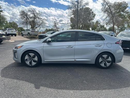 2020 Hyundai IONIQ Hybrid SEL