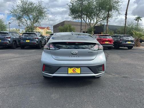 2020 Hyundai IONIQ Hybrid SEL