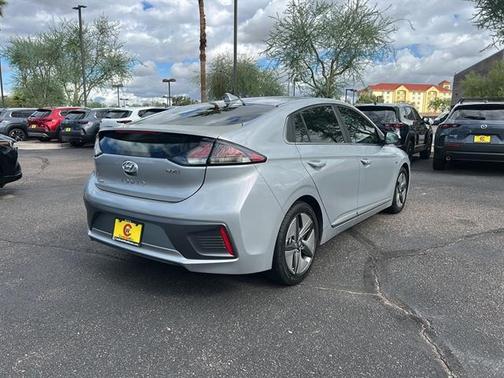 2020 Hyundai IONIQ Hybrid SEL