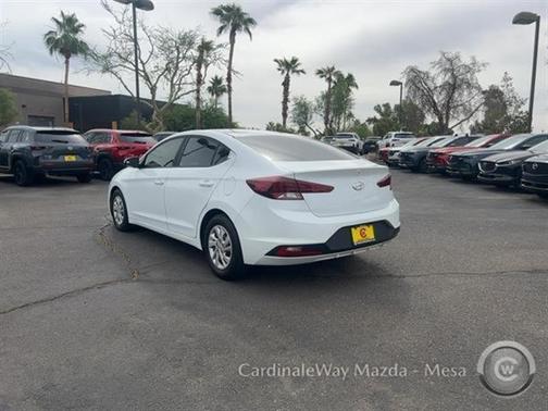 2020 Hyundai ELANTRA SE