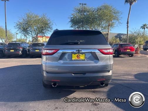 2020 Chevrolet Traverse LT Cloth