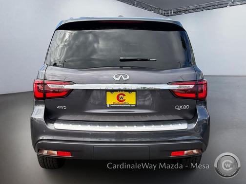 2022 INFINITI QX80 Luxe
