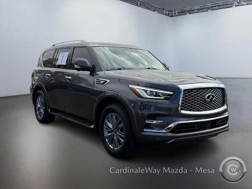 2022 INFINITI QX80 Luxe