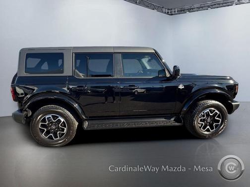 SHADOW BLACK 2025 Ford Bronco Outer Banks