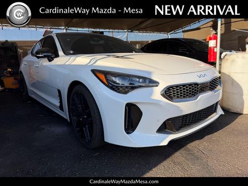 Snow White Pearl 2022 Kia Stinger GT2
