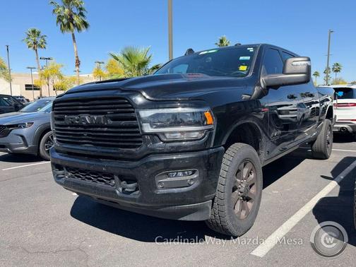 Diamond Black Crystal Pearlcoat 2024 RAM 2500 Laramie Crew Cab 4x4 6'4' Box