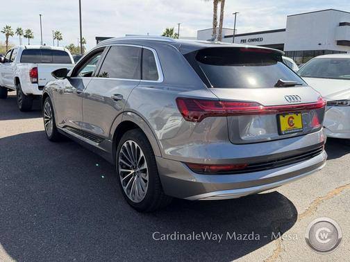 2019 Audi e-tron Premium Plus