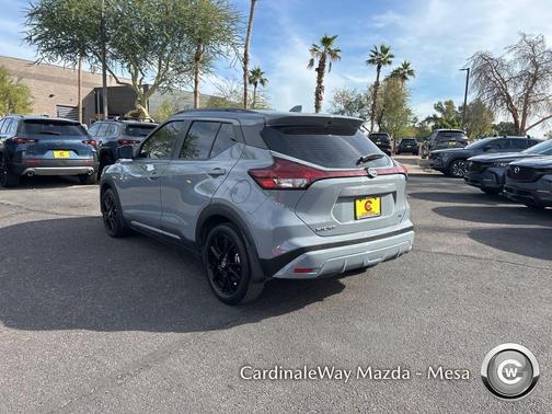 2021 Nissan Kicks SR