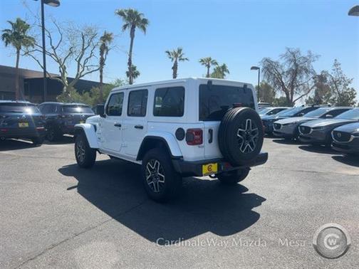 2024 Jeep Wrangler 4-Door Sahara 4x4