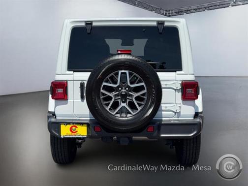 2024 Jeep Wrangler 4-Door Sahara 4x4