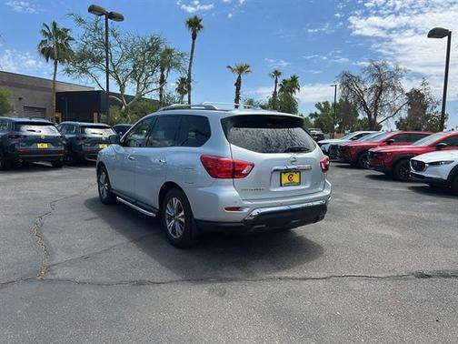 2020 Nissan Pathfinder SL 2WD