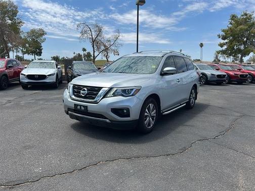 2020 Nissan Pathfinder SL 2WD