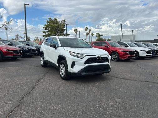 2024 Toyota RAV4 LE