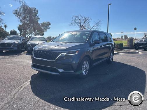 2024 Kia Carnival LX