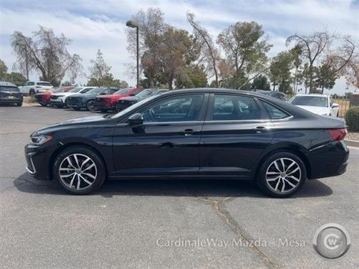 2025 Volkswagen Jetta 1.5T SE